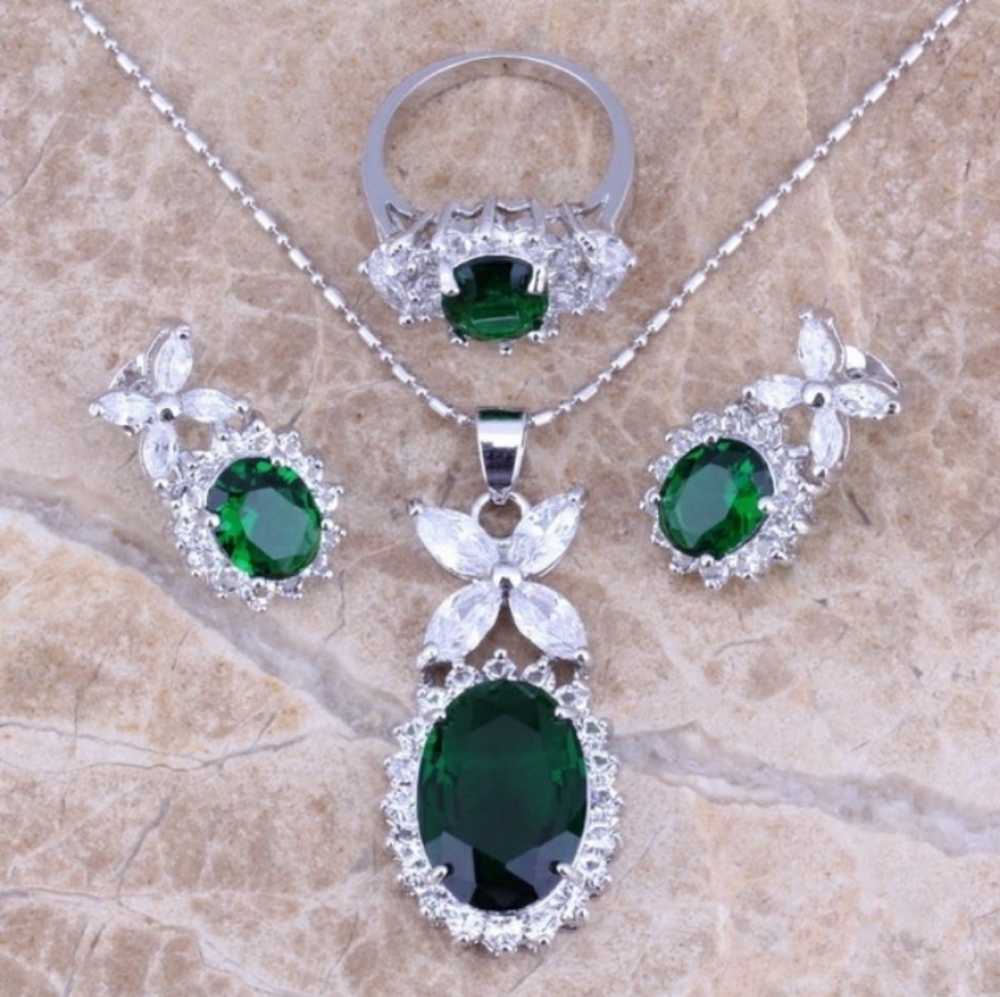 Eleganly crafted 4pc butterfly green emerald set